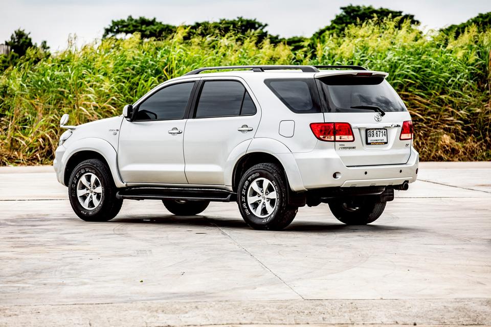 TOYOTA FORTUNER 3.0V 4WD สีเทา เกียร์ออโต้ ปี 2006 สวยสภาพดี 8