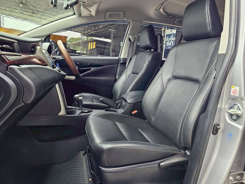 ขาย Toyota innova 2.8V ปี17 10