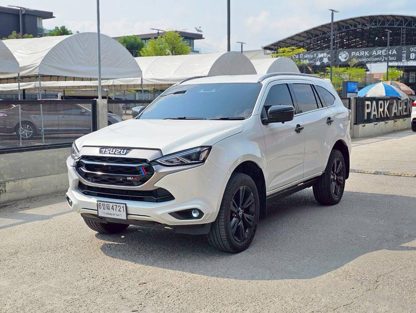 Isuzu MU-X 3.0Ultimatc 4wd ปี22