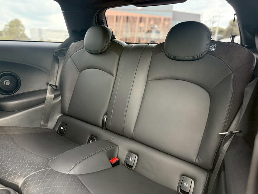 รหัสรถ SG5367 📌 MINI Cooper SE Collection Edition 2022 8