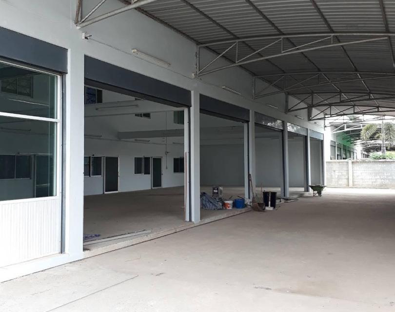 ให้เช่าโกดังพร้อมสำนักงาน พร้อมห้องพักคนงาน 6 ห้อง / พื้นที่ใช้สอย 500 ตารางเมตร / ทำเลซอยเพิ่มสิน 3