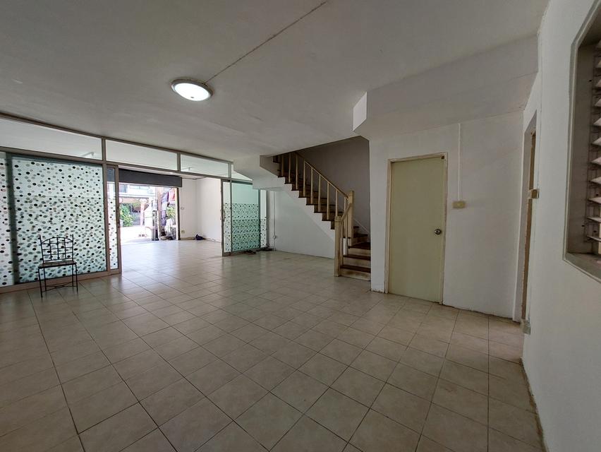 ให้เช่าราคาถูกทาวน์โฮม 2 ชั้น 3 ห้องนอน , 2 ห้องน้ำ , 1 โถงลึก , 1 ลานซักล้างมีหลังคา, จอดรถหน้าบ้านได้ 1 คัน หมู่บ้านพนาลี 1 ซอยเทียนทะเล 32 7