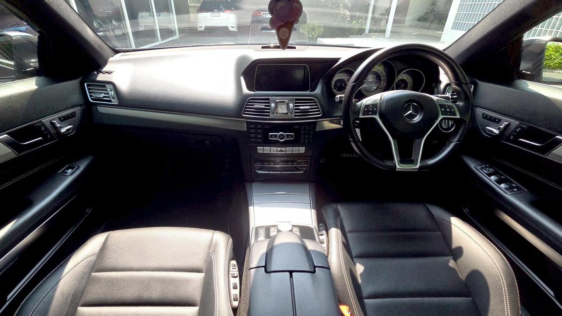 Benz E200 Coupe Amg ปี 2014 สีเทา มือเดียว ไมล์น้อยมาก รูปย่อยที่ 4