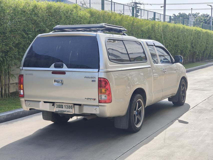 Toyota Vigo 2.5 E Cab MT ปี 06