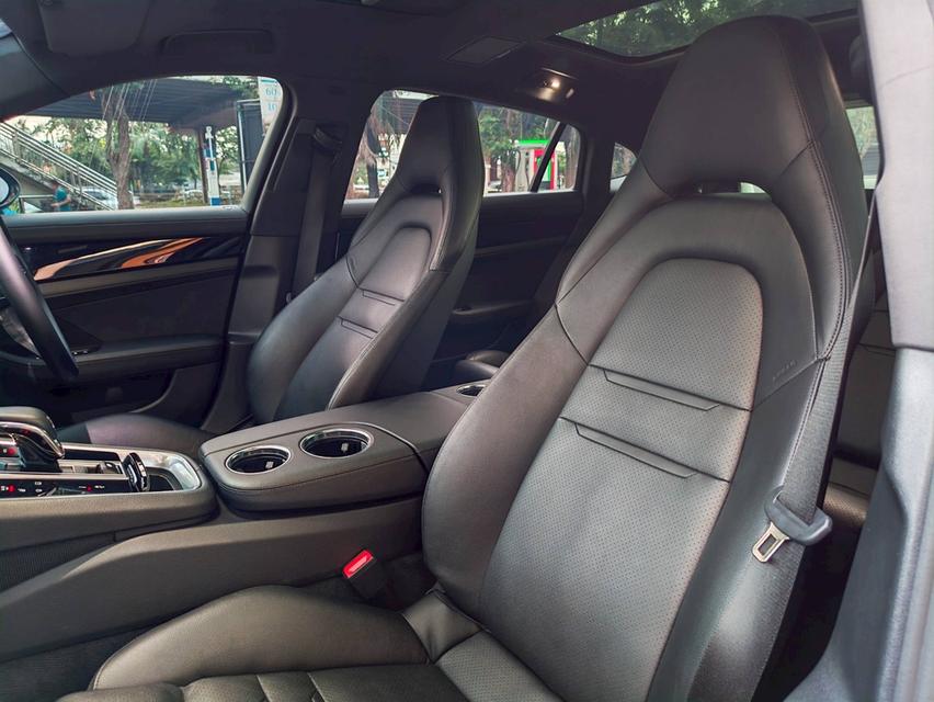 🐸 AAS executive ช่วงยาว Waranty ล้นๆ ใหม่กริ้บพลาสติกยังอยู่ครับ 😁😁 New Arrival!! ❤️ Porsche Panamera 4 E -hybrid executive 2019 Top Option รูปที่ 16