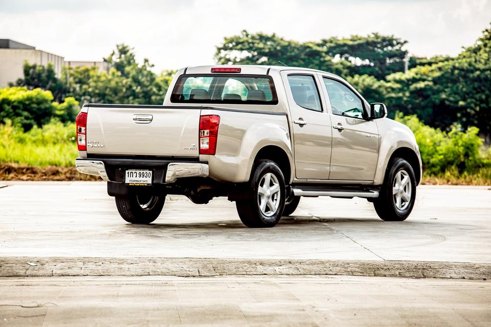 Isuzu D-Max Hi-Lander Cab4 2.5 VGS Z ท๊อป ปี 2013 เกียร์ธรรมดา 4 ประตู มือเดียวป้ายแดง 5