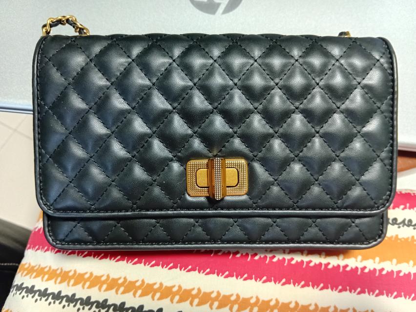 กระเป๋า cross body สายสะพาย Charles & Keith สีดำ