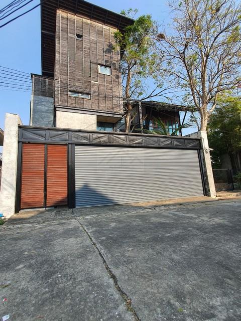ขายโฮมออฟฟิศ 3 ชั้นครึ่ง 430 ตรม style โมเดิร์นทรอปิคอล โชคชัย 4 ซอย78 เดินทางสะดวก ร่มรื่น เหมือนรีสอร์ทกลางกรุง 1
