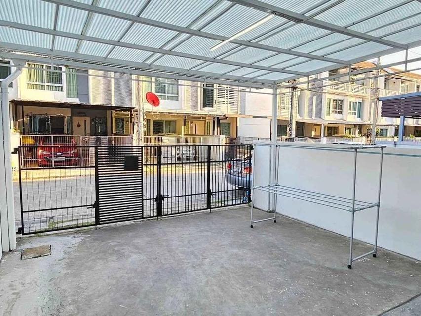 ขาย/เช่าบ้าน ทาวน์โฮม 3 ชั้นหมู่บ้าน " บ้านใหม่พระรามเก้า-ศรีนครินทร์