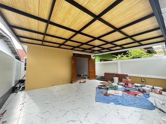 ขายบ้านเดี่ยวอ่างศิลาบางแสนชลบุรี บ้านเข้าใหม่เข้ารีโนเวทแล้ว 2 ห้องนอน 1 ห้องน้ำ 1 ห้องครัว 2