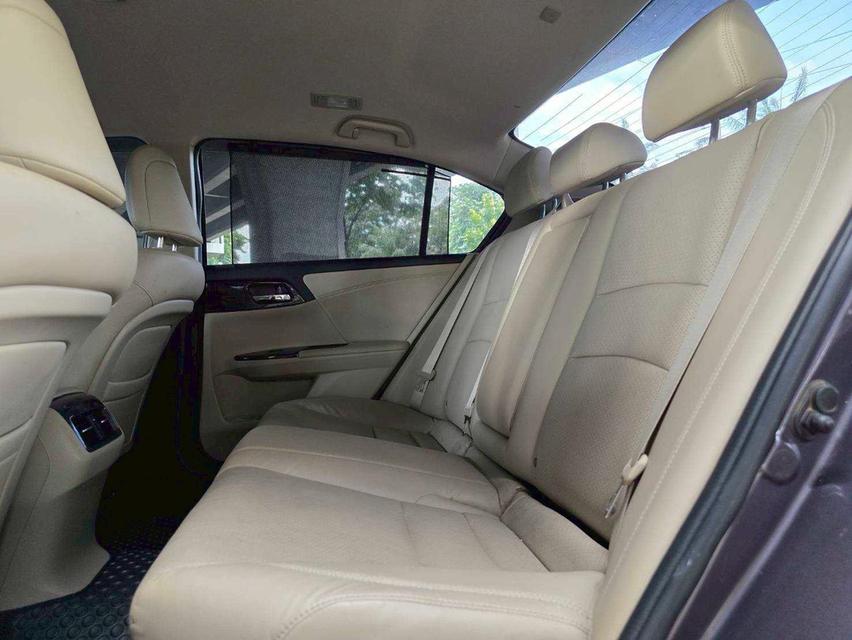 รหัสรถ WMT53 ACCORD 2.0EL ปี 2015  12