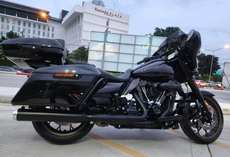 Harley Davidson Street Glide ปี 2023 3