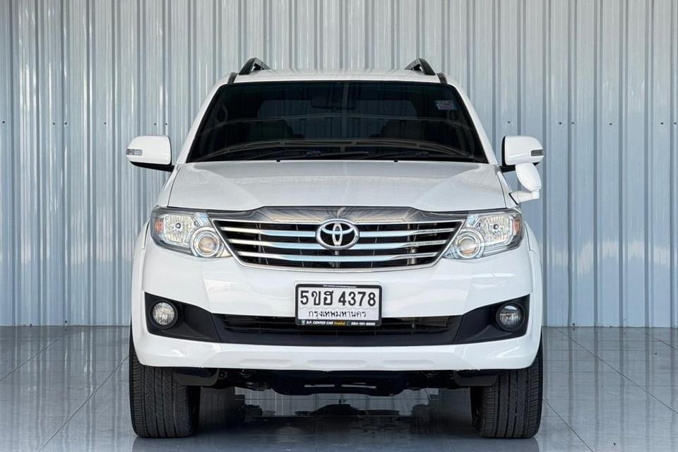 Toyota Fortuner 2.7V เบนซิน เกียร์ออโต้ ปี2012