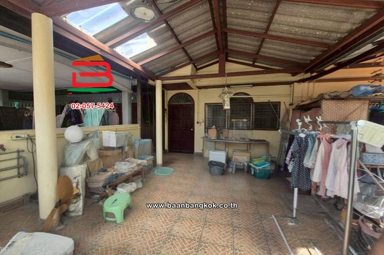 ทาวน์เฮาส์ เนื้อที่ 20 ตร.ว. หมู่บ้านบัวทองแลนด์ ถนนกาญนาภิเษก ตำบลบางบัวทอง อำเภอบางบัวทอง นนทบุรี 4