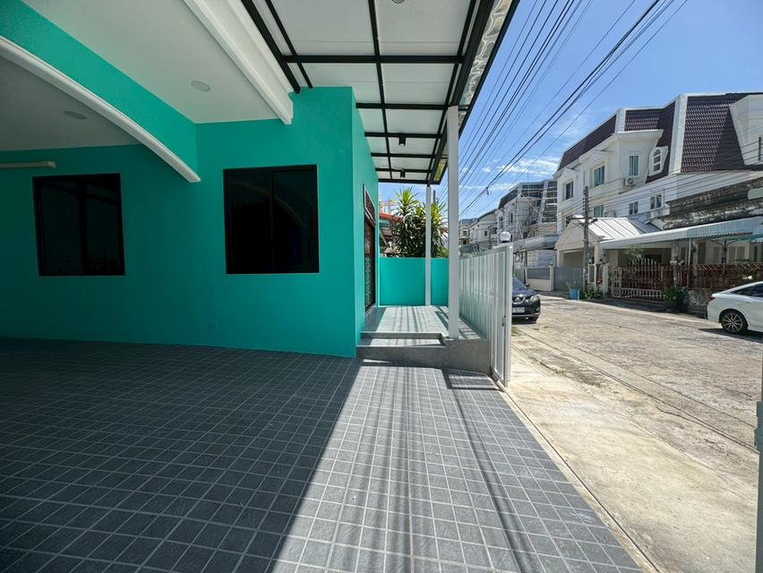 ให้เช่าบ้าน ซอยศรีนครินทร์ 24 **ราคาพิเศษขนาด 300 ตร.ม.** (N.2198) 3