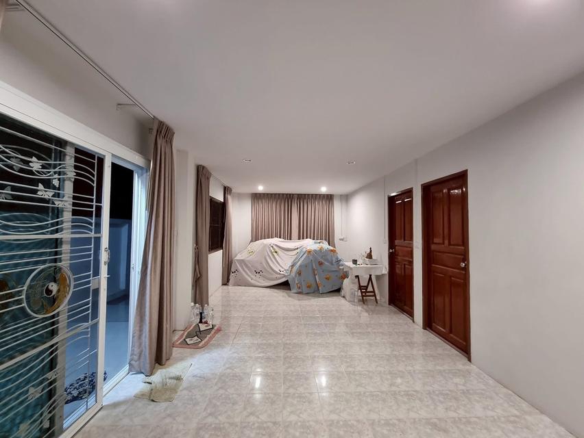 บ้านเช่าใกล้รถไฟฟ้า ให้เช่าบ้านหทัยราษฎร์ ซอย4 เนื้อที่ 51ตรว. 5นอน 3น้ำ 4ที่จอดรถ รับจดทะเบียนบริษัท 1