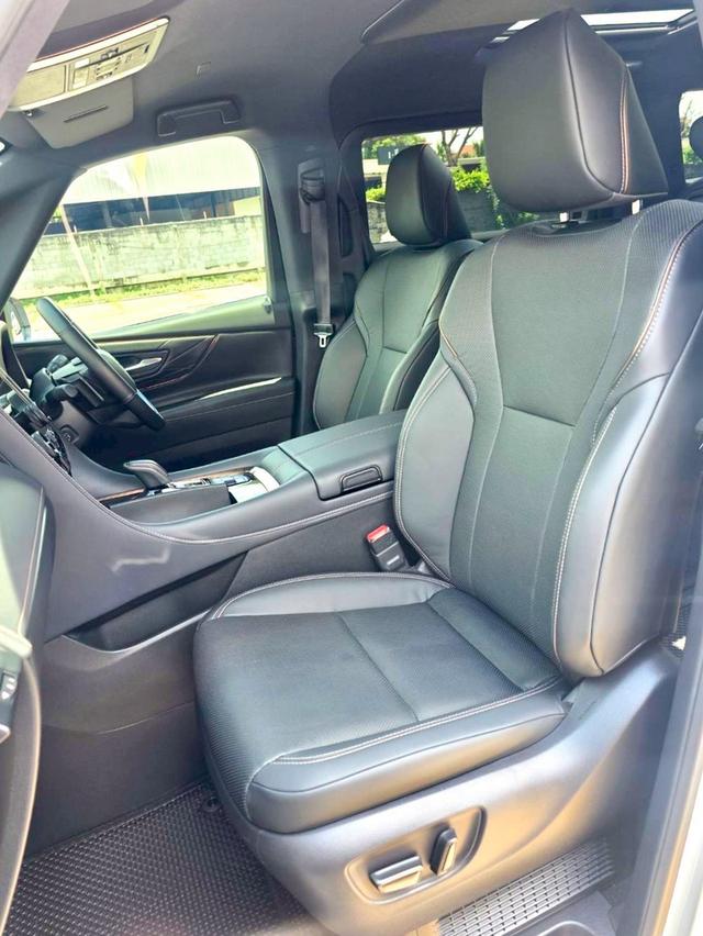 Toyota Alphard Z hybrid 40 HEV สีขาว ปี 2025 ไมล์ 18,000 กม. 9