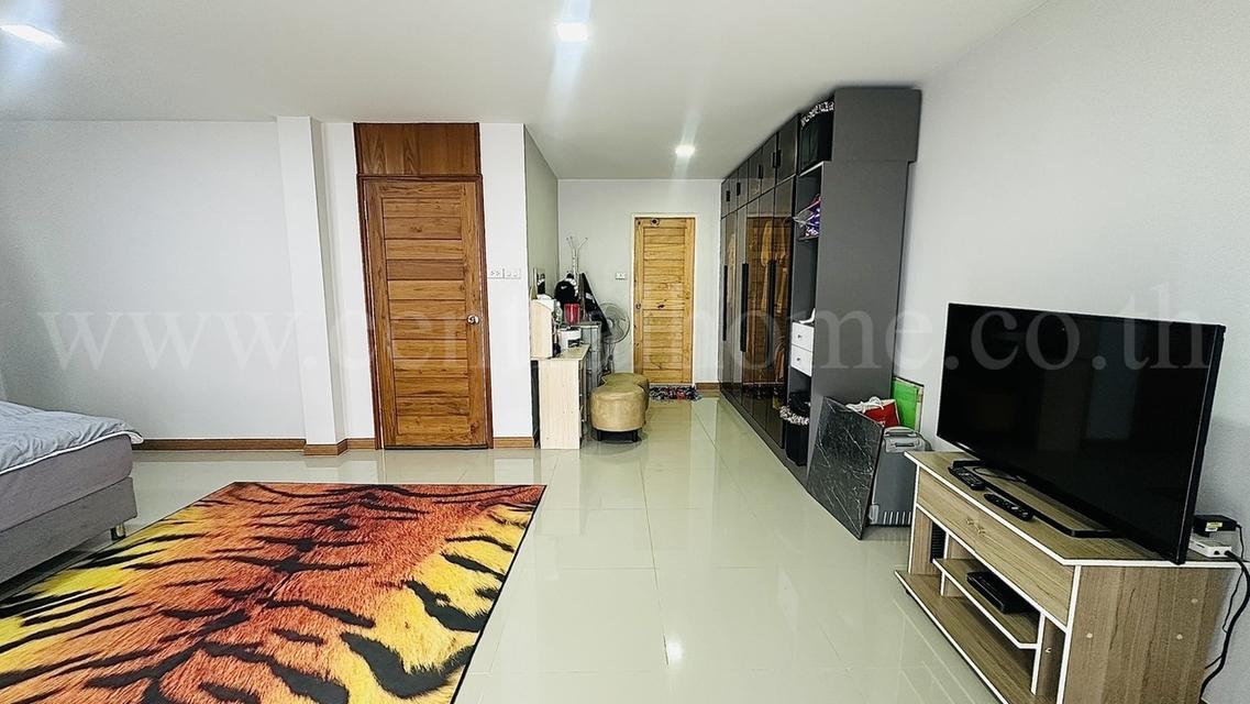 ทาวน์โฮม 3 ชั้น 45 ตร.วา ซอยรามคำแหง 65 (ลาดพร้าว 122 มหาดไทย) พร้อมอยู่ 13