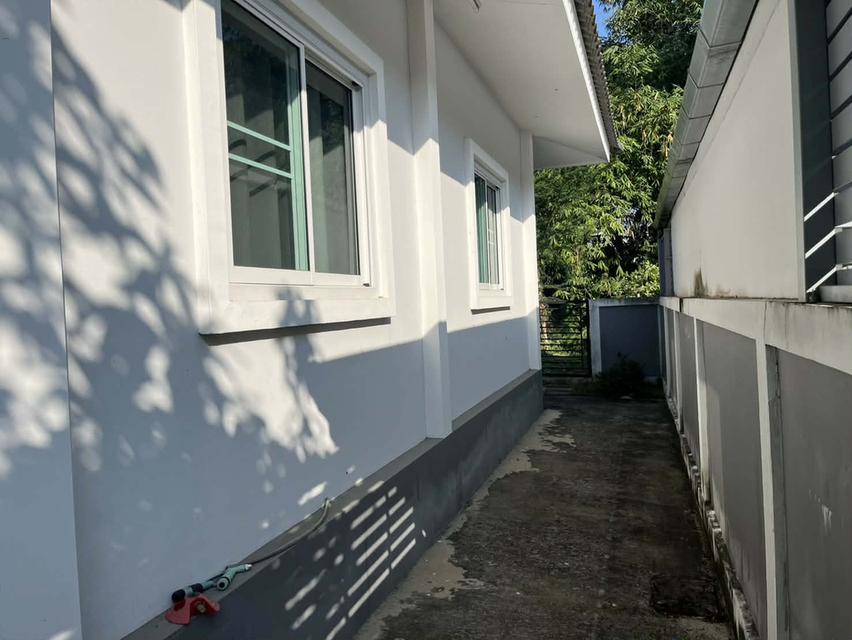 🏙️ ทาวน์โฮม 2 ชั้น ทำเลทองรวมโชค ใกล้มีโชคพลาซ่าเพียง 1 กม. พร้อมสระว่ายน้ำส่วนกลาง Modern 3-Bedroom Townhome for Rent - Ruamchok Area, Near Meechok 3