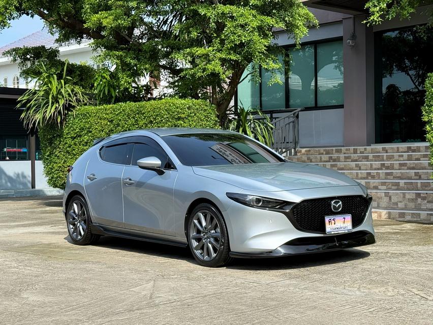 2020 MAZDA 3 2.0 SP SPORT รุ่น TOP รถสภาพสวยสมบูรณ์ พร้อมใช้งาน รถเข้าศูนย์ตามระยะ รถไม่เคยมีอุบัติเหตุครับ