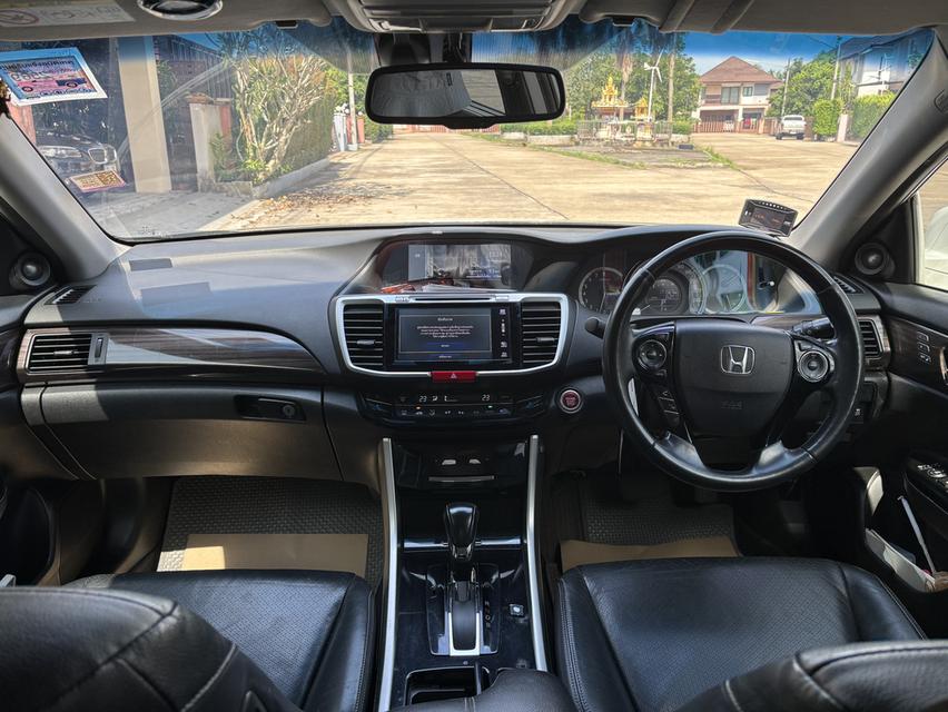 Honda Accord ปี16 2.4 Navi 10