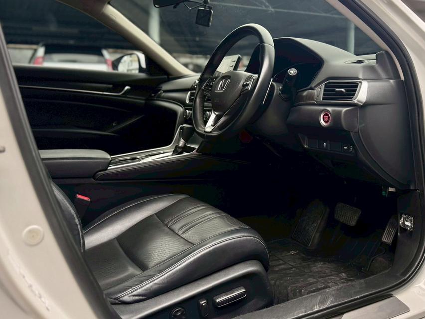 HONDA ACCORD G10   Sedan 4dr TURBO EL CVT FWD  1.5iTC Y19 สีขาว ออโต้  13