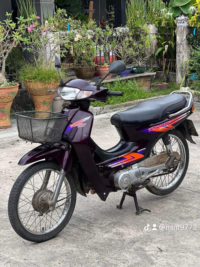 Honda Dream  1