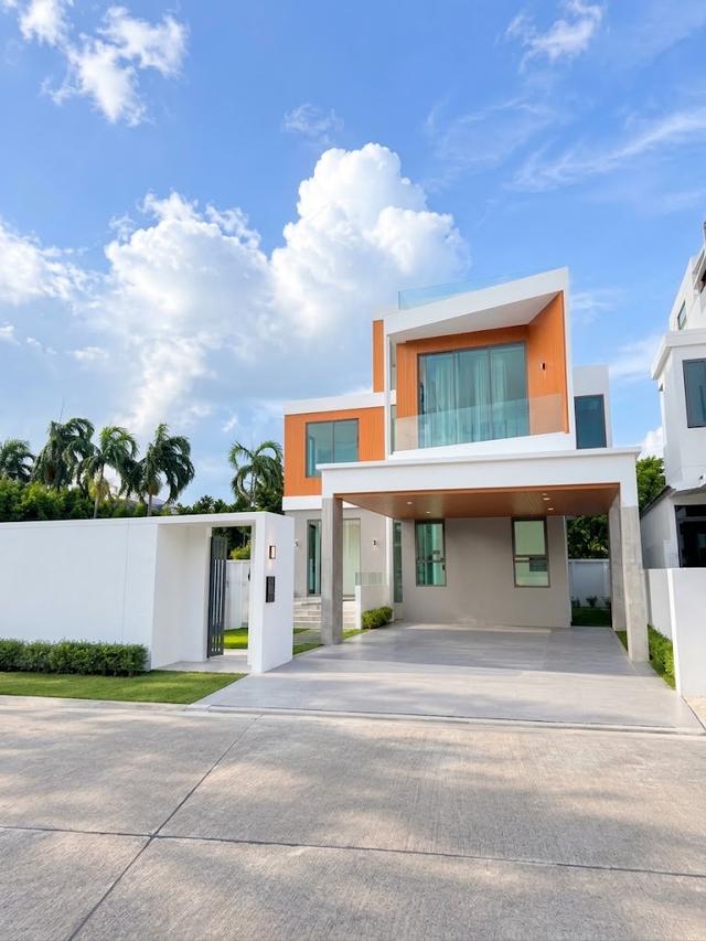LUXURY VILLA FOR SALE – LAGOON CHALONG 2