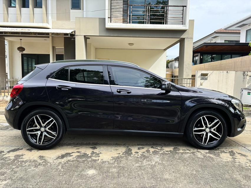 ปี2015 Mercedes-Benz GLA200 1.6 URBAN มือเดียวออกห้าง สีเดิมทั้งคัน รูปที่ 8