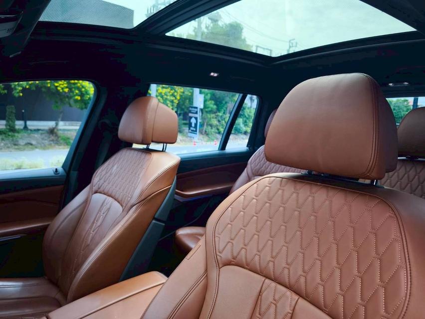 รหัสรถ KPV4629 2020 BMW X7 50d M Sport 4WD SUV 7 Seat 14
