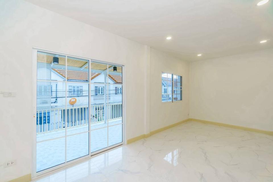 หมู่บ้านบัวทอง4 9