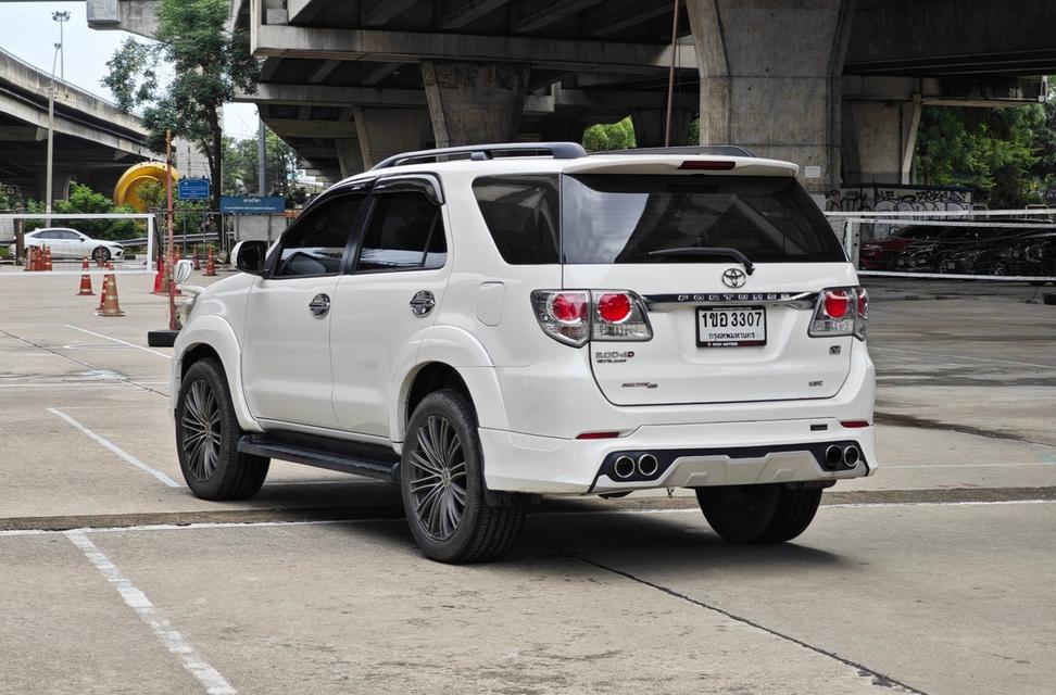 Toyota Fortuner 3.0 V Auto 4WD ปี 2013  3