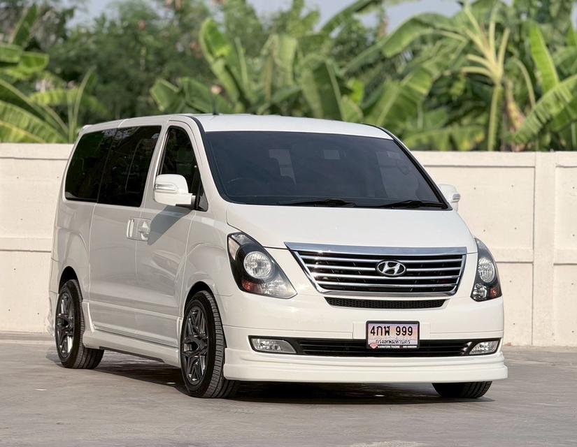 รหัสรถ WRT999 2011 HYUNDAI GRAND STAREX, 2.5 VIP