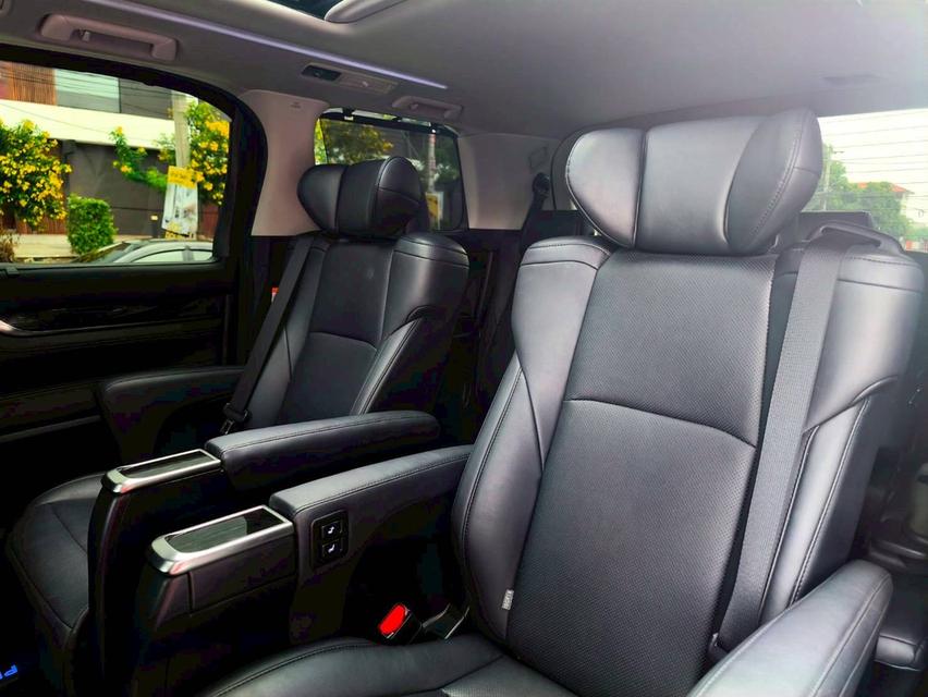 รหัสรถ KPV6937 2023 TOYOTA ALPHARD 2.5 SC PACKAGE  13