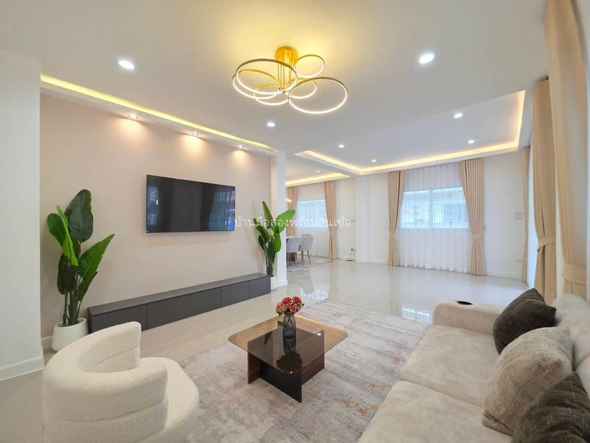 หมู่บ้านเอกวิน ถนนเลียบคลองสอง 3