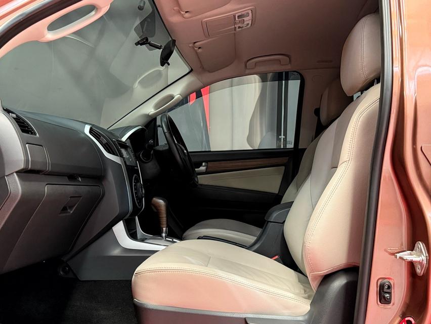 2015 ISUZU MUX 3.0 4WD รถสภาพสมบูรณ์ พร้อมใช้งาน วิ่งน้อยเพียง 14X,XXX กม ประวัติศูนย์ครบ รถไม่เคยมีอุบัติเหตุครับ 13