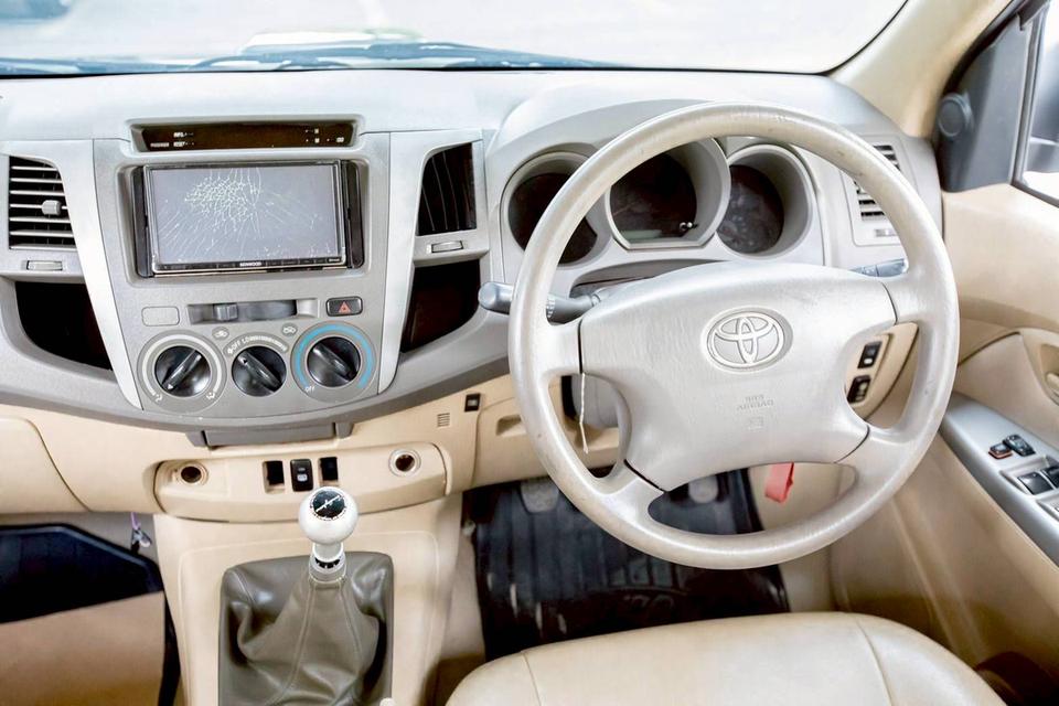 Toyota Vigo Double Cab 4 ประตู 2.5E ดีเซล ปี 2010 สีเทา  15