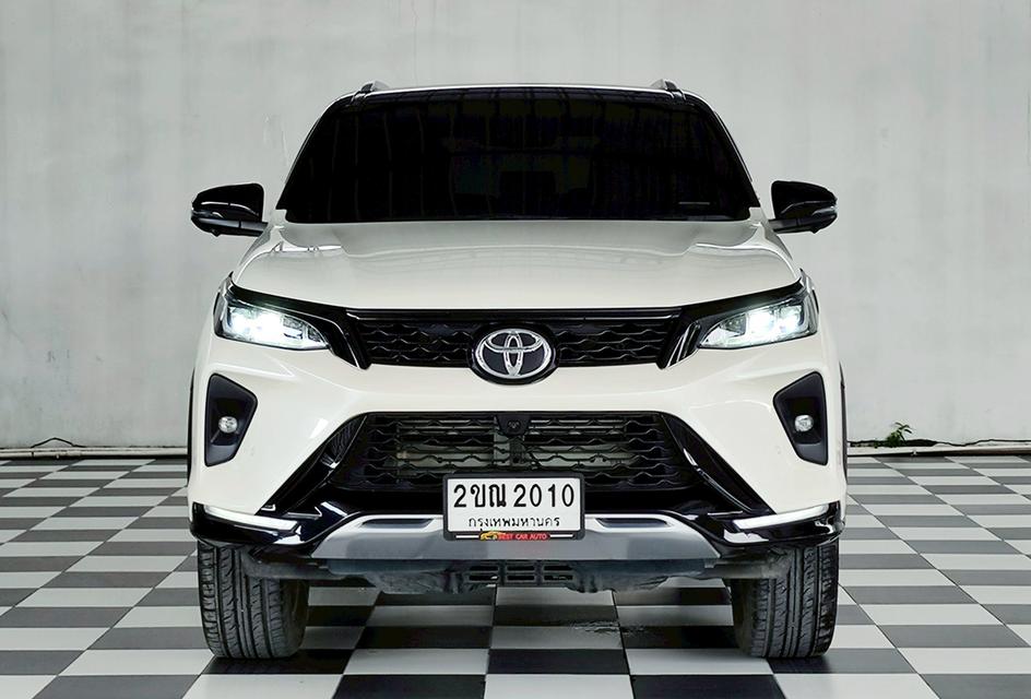  TOYOTA LEGENDER 2.4 V.2WD. ปี 2021 Mile 35,325 km. (1,150,000)  2