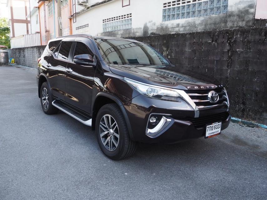 TOYOTA FORTUNER 2.4 V 4WD ปี 2019