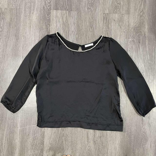 เสื้อแขนสามส่วนมือสอง