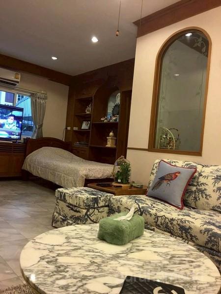 ให้เช่าบ้านเดี่ยว ลาดพร้าว 71 ซอยนาคนิวาส 47 บ้านหลังหัวมุม เนื้อที่ 55 ตรว 3นอน 3น้ำ แอร์ครบ เฟอร์นิเจอร์พร้อมอยู่ - gh 4