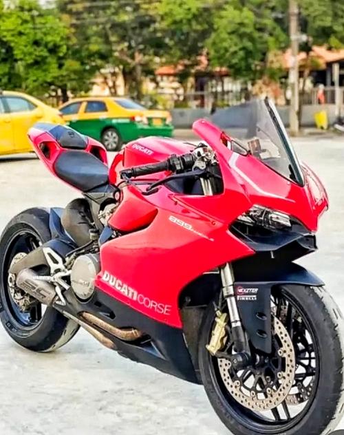 Ducati Panigale899cc 2