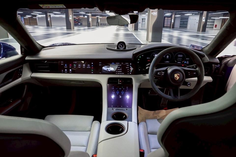 รหัสรถ MMA53 Porsche Taycan GTS ปี 2022 แท้! ไมล์น้อยที่สุด รูปที่ 16