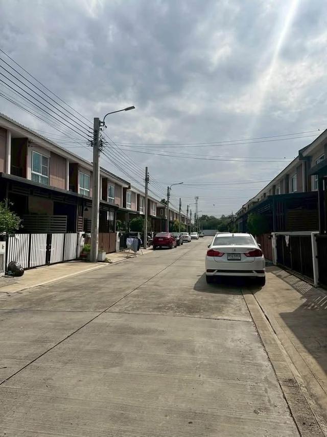 ขายด่วน!! The Connect 54 (เดอะคอนเนค 54) รามอินทรา - มีนบุรี 2 ทาวน์โฮมหลังมุม ขนาด 25 ตร.ว. ใกล้ MRT สถานีมีนบุรี แฟชั่นไอส์แลนด์ ทางด่วนรามอินทรา  2