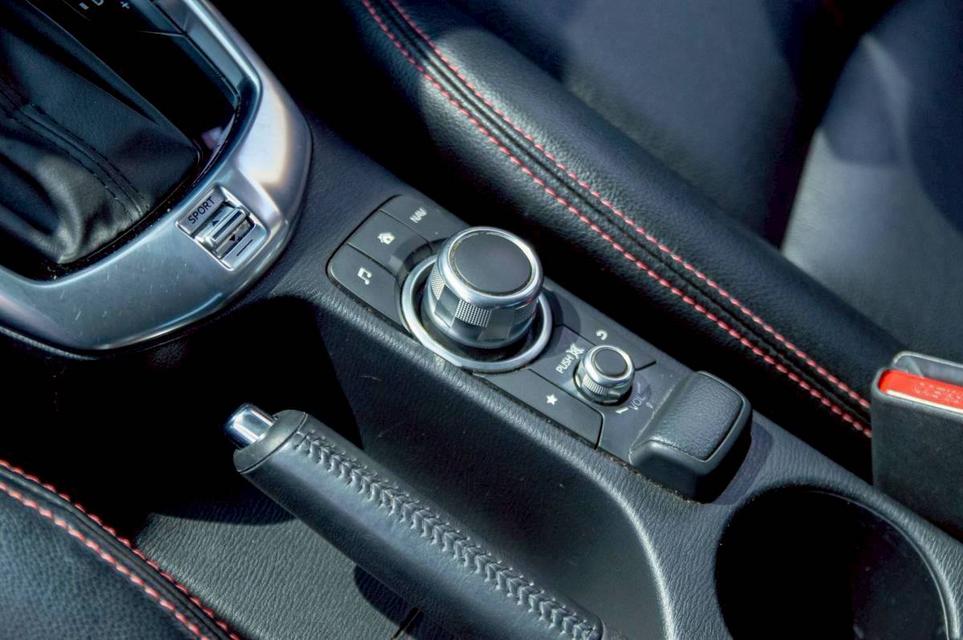 Mazda2 1.3 High Connect 5 ประตู สีแดง ปี 2017 20