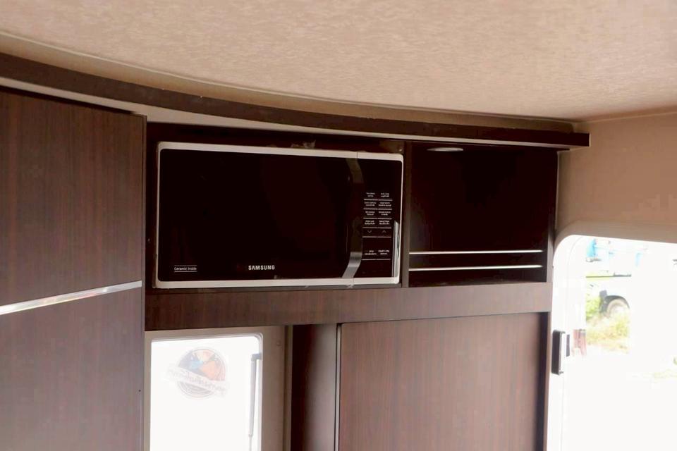 Toyota Motor Home 2.4 ปี22 16