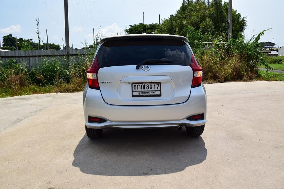 ตัวท็อปรถบ้านมือเดียว ฟรีดาวน์ NISSAN NOTE 1.2VLปี17 เกียร์ออโต้ พุตสต๊าท กุญแจคีเรท 2ชุดเบาะหนังแท้แอร์จอ ขับดีมากประหยัดน้ำมัน กล้อง360โทร0957401229 รูปที่ 18