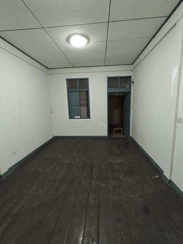 ขายบ้าน 2 ชั้น ใกล้สามย่าน–สี่พระยา ใจกลางกรุงเทพฯ ทำเลทอง ราคาเพียง3.49 ล้าน 6