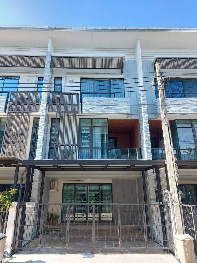 ให้เช่า ทาวน์โฮม 3 ชั้น หมู่บ้าน Plex Bangna Village (ติดริมถนน บางนา-ตราด กม.5) 1