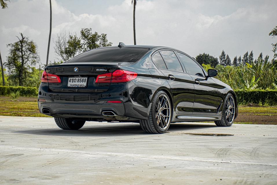 (แจ้งรหัสรถ CBL8588) BMW 530e 2.0 M Sport G30 AT 2018 รูปที่ 9